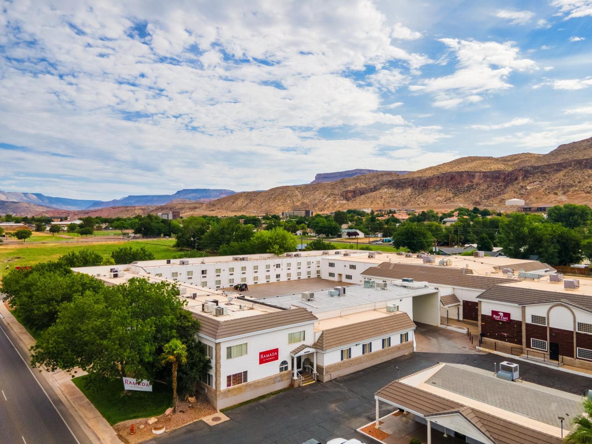 Ramada By Wyndham La Verkin Zion National Park Экстерьер фото