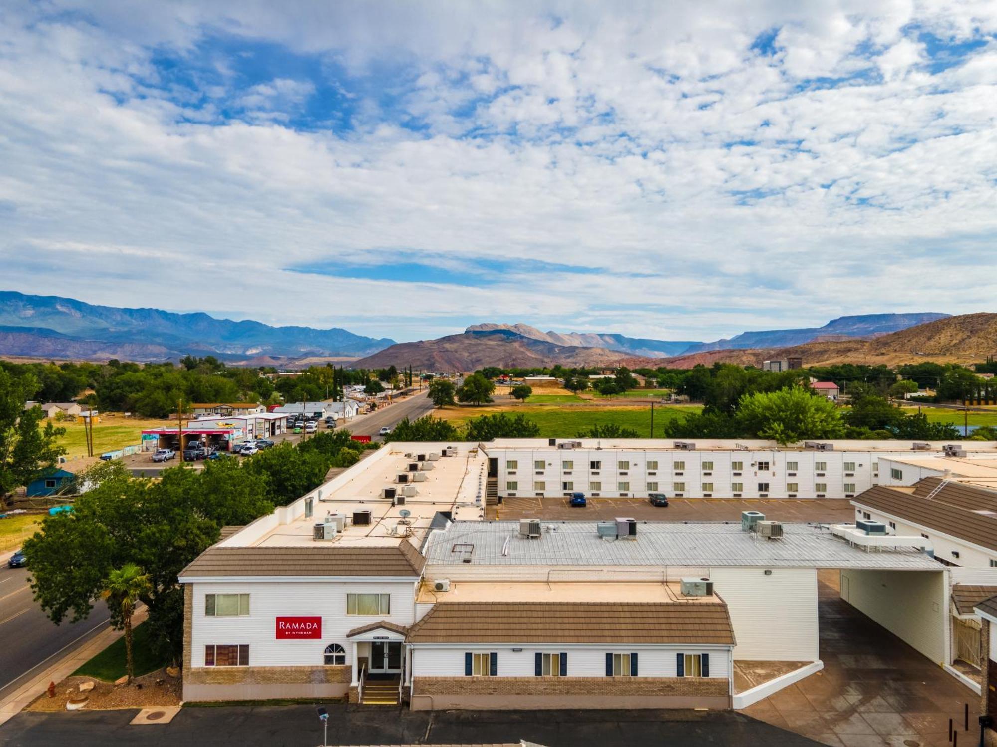 Ramada By Wyndham La Verkin Zion National Park Экстерьер фото