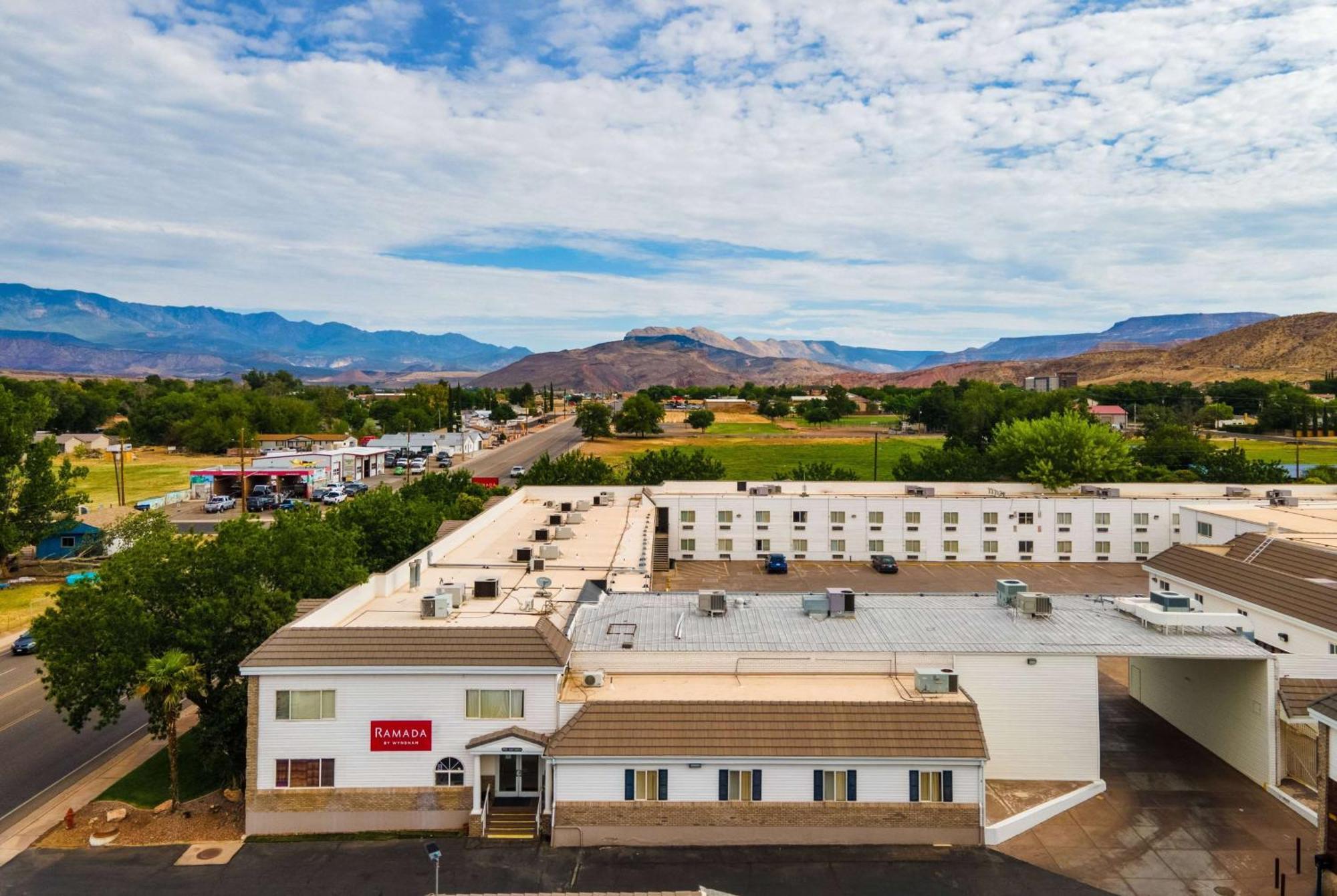 Ramada By Wyndham La Verkin Zion National Park Экстерьер фото